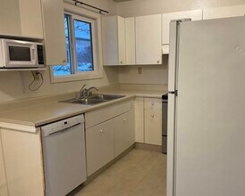 2804 W 30th Ave, Unit 1 in Anchorage, AK - Building Photo - Building Photo