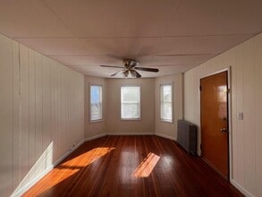 15 5th St, Unit 1 in Medford, MA - Foto de edificio - Building Photo