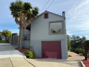 3000 Parker Ave in Oakland, CA - Building Photo - Building Photo