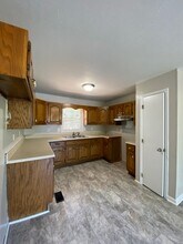 1911 Airport Rd in Oxford, AL - Building Photo - Building Photo