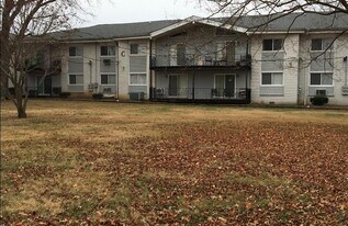 613 Hillsboro Rd in Franklin, TN - Building Photo