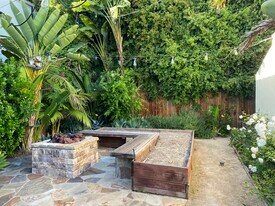 6551 Fountain Ave in Los Angeles, CA - Building Photo