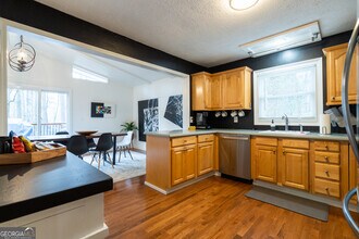 306 Jason Ct in Woodstock, GA - Building Photo - Building Photo