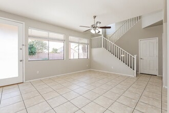 3447 E Powell Way in Gilbert, AZ - Building Photo - Building Photo