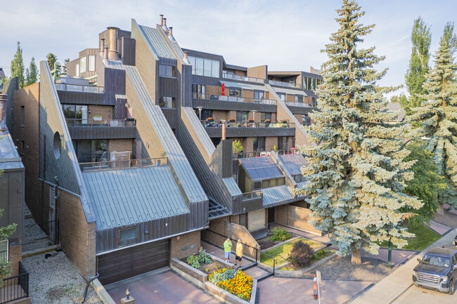 Mt. Royal Terrace in Calgary, AB - Building Photo - Primary Photo