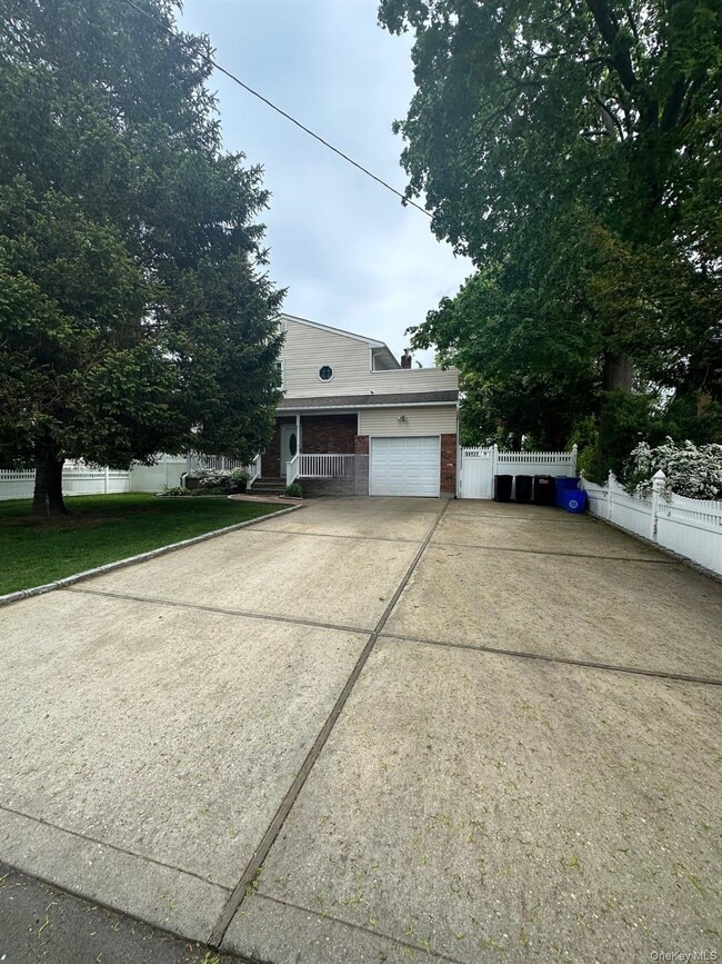 property at 158 Farmers Ave