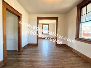 114 E Foster Pkwy in Fort Wayne, IN - Building Photo - Building Photo