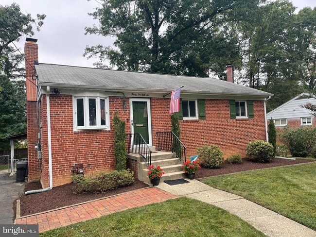 property at 3252 Holly Hill Dr