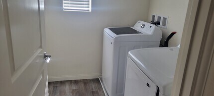 7013 Beautiful Belle St in North Las Vegas, NV - Building Photo - Building Photo