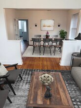 5015 Tholozan Ave, Unit 2F in St. Louis, MO - Foto de edificio - Building Photo