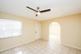 2408 Milford Ct in Laredo, TX - Building Photo - Building Photo