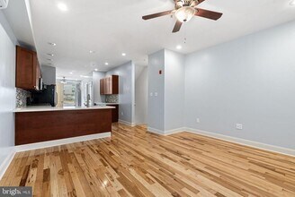 823 N 15th St in Philadelphia, PA - Building Photo - Building Photo