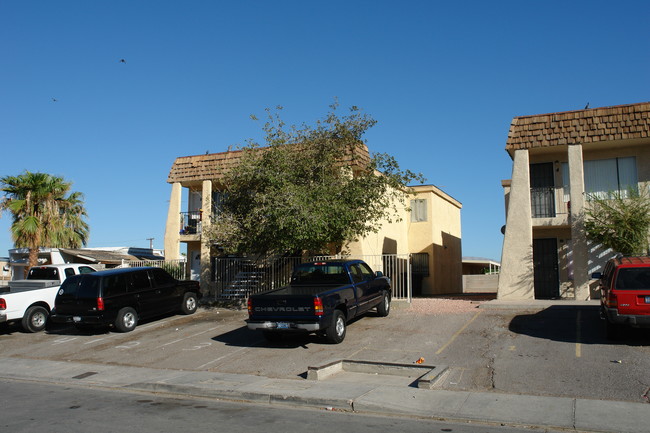 3516 Thomas Ave in North Las Vegas, NV - Foto de edificio - Building Photo