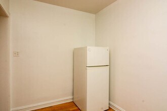 545 W Wellington in Chicago, IL - Building Photo - Building Photo
