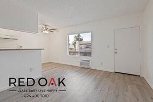 15500 Foothill Blvd, Unit 28 in Los Angeles, CA - Building Photo