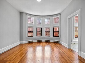 857 Beacon St in Boston, MA - Building Photo