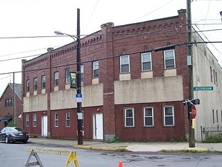 52-56 N Main St in Luzerne, PA - Foto de edificio