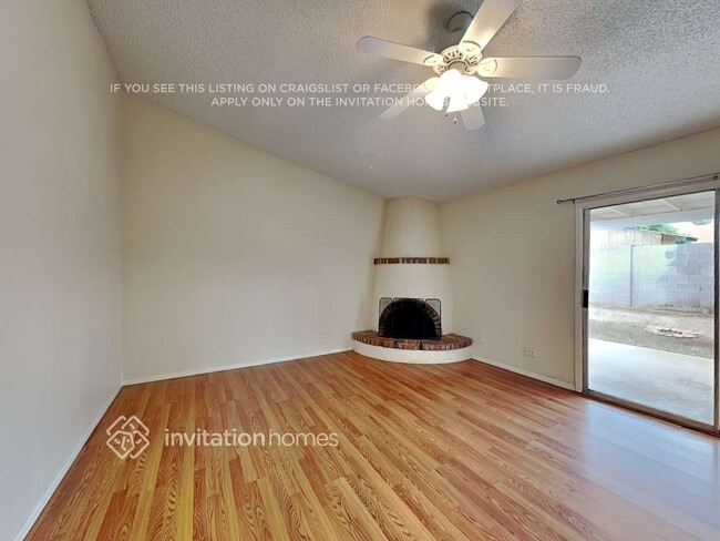 246 W Kristal Way in Phoenix, AZ - Building Photo - Building Photo