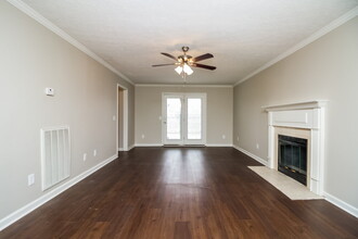 1002 Don Blair Dr in Smyrna, TN - Building Photo - Building Photo