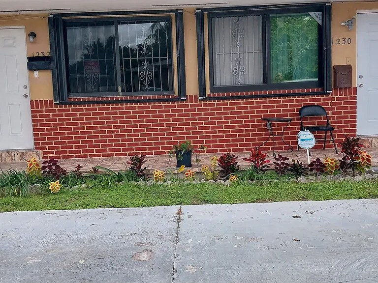 1230 NE 136th Terrace in North Miami, FL - Building Photo