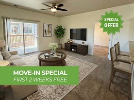 4855 Hahns Peak Dr in Loveland, CO - Building Photo