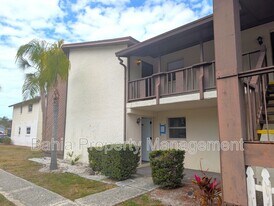5521 Bay Blvd in Port Richey, FL - Building Photo