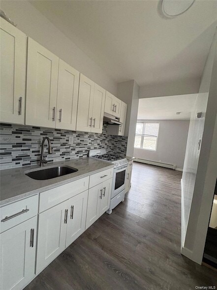 52-25 Van Dam St, Unit 2 in Queens, NY - Building Photo - Building Photo