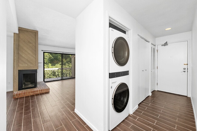 7268 E Galbraith Rd in Madeira, OH - Building Photo - Building Photo