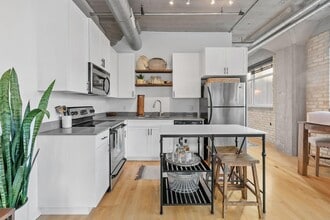 748 N 3rd St in Minneapolis, MN - Foto de edificio - Building Photo