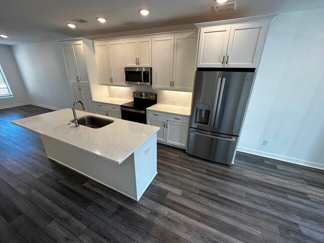 519 Burton Dr in Alpharetta, GA - Building Photo - Building Photo