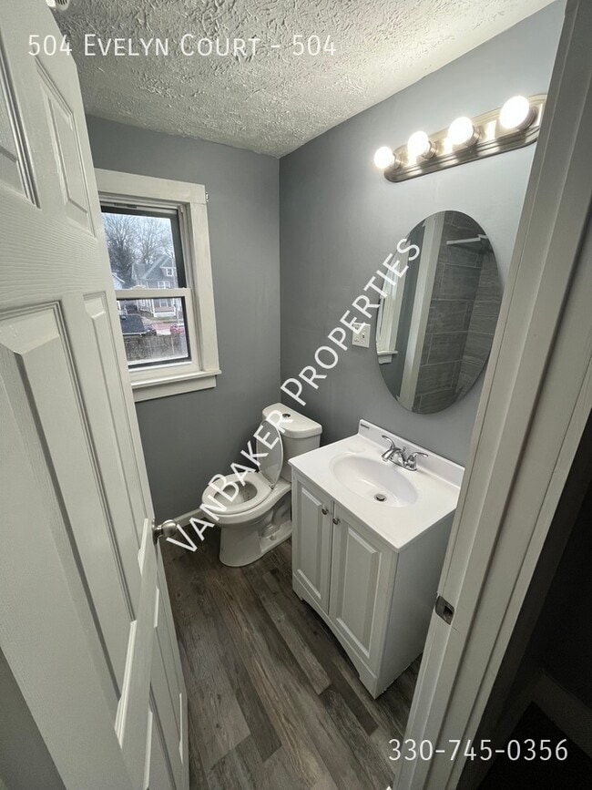 504 Evelyn Ct in Akron, OH - Building Photo - Building Photo