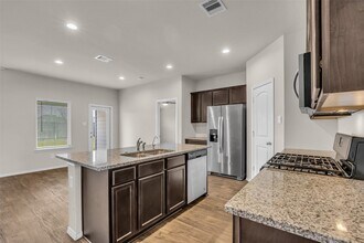 18681 Swainboro Dr in Roman Forest, TX - Building Photo - Building Photo