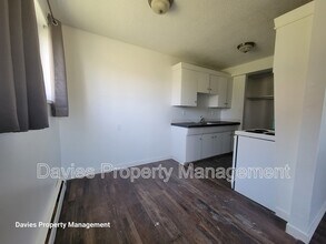 15940-15109 109 Ave in Edmonton, AB - Building Photo - Building Photo
