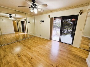 6163 Seven Springs Blvd in Greenacres, FL - Building Photo - Building Photo