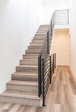 525 Normandie Ave in Los Angeles, CA - Building Photo - Building Photo