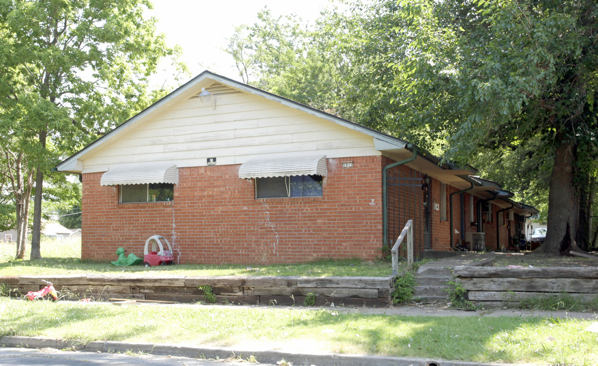 1011 S Rockford Ave in Tulsa, OK - Building Photo