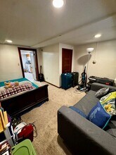 418 Ash Ave in Ames, IA - Foto de edificio - Building Photo