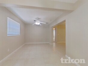 15375 Hopedale Ln in Clearwater, FL - Building Photo - Building Photo