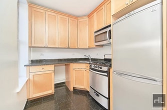 275 Mott St in New York, NY - Building Photo - Building Photo