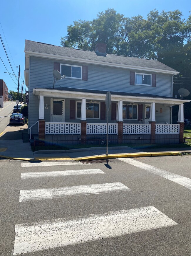 501 3rd Ave, Unit 501 in Elizabeth, PA - Building Photo - Building Photo
