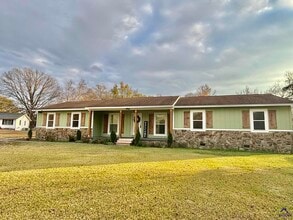 2800 S Estates Rd in Macon, GA - Building Photo - Building Photo