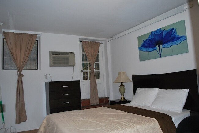 property at 165 E 89th St