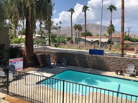 Palm Desert Oasis Apartments