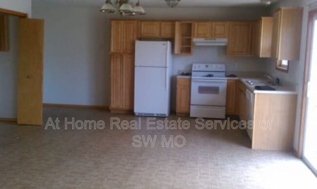 3917 W Parkridge Cir in Springfield, MO - Building Photo - Building Photo