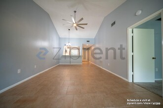 4817 Winslow Beacon in Sarasota, FL - Building Photo - Building Photo