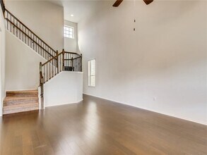 9801 Tolima Dr in Austin, TX - Building Photo - Building Photo