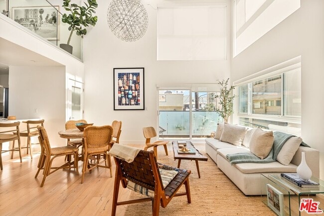 14 Reef St in Marina Del Rey, CA - Building Photo - Building Photo