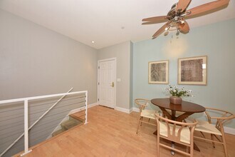 1515 N Van Buren St in Milwaukee, WI - Building Photo - Building Photo