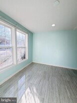 43750 Tolamac Dr in Ashburn, VA - Building Photo