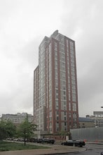 The Beacon Tower in Brooklyn, NY - Foto de edificio - Building Photo